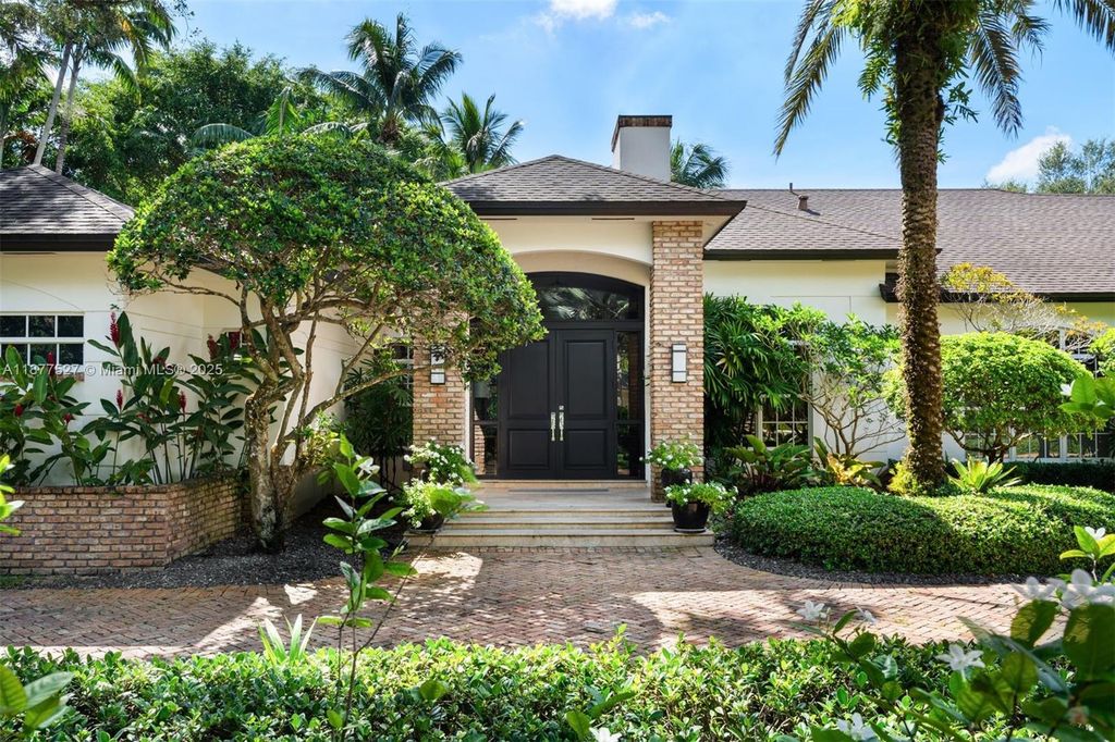 9325 SW 59th Pl, Pinecrest, FL 33156