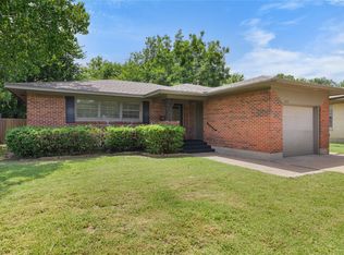 1702 W College St, Sherman, TX 75092