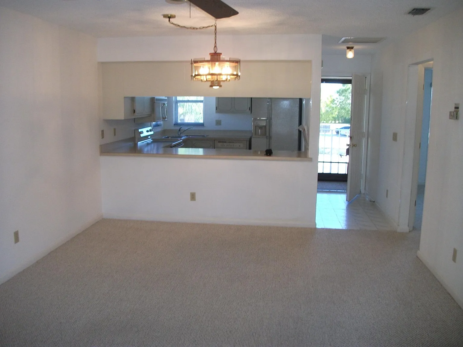 2 bed, 936 sqft, $1,150 — Photo 3