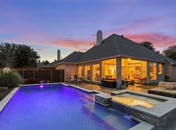 2nd image of 3302 Abingdon Dr