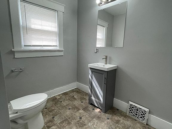 3rd image of 2306 Faraon St #1/2