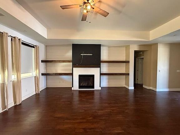 5th image of 2347 E Jefferson Avenue