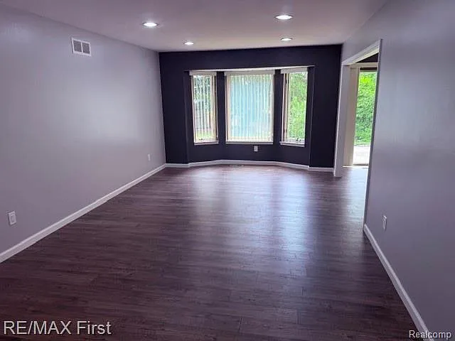 15012 Congress Dr — Photo 14