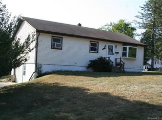 9 Laporte Dr, Norwich, CT 06360