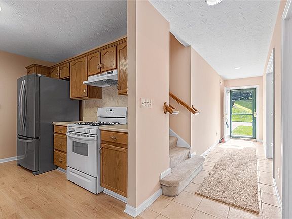 5th image of 1004 Trail Side Ct