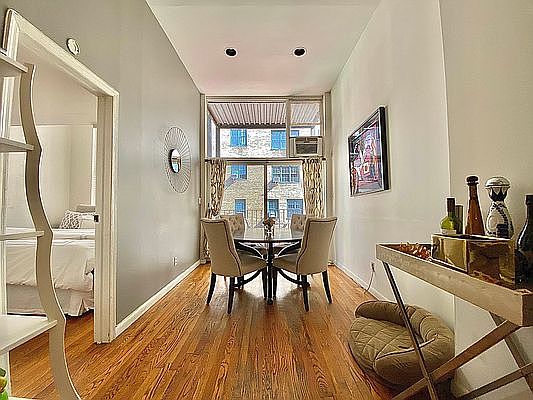 2nd image of 65 W 85th St APT 1B