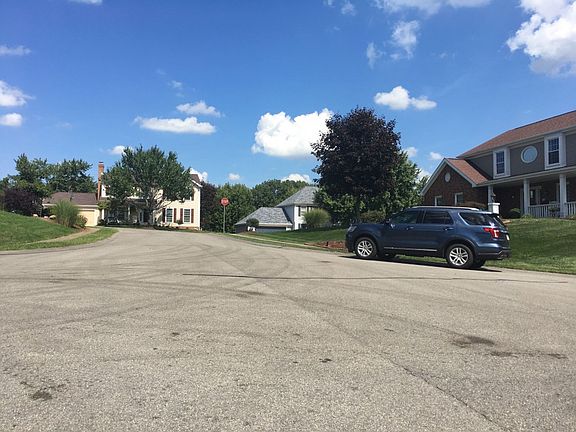 4th image of 604 Meadow Glen Ct