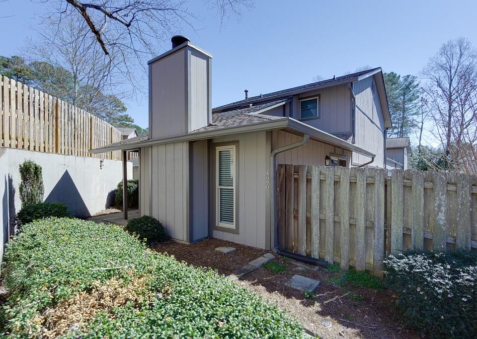 1st image of 426 Manning Villas Ln