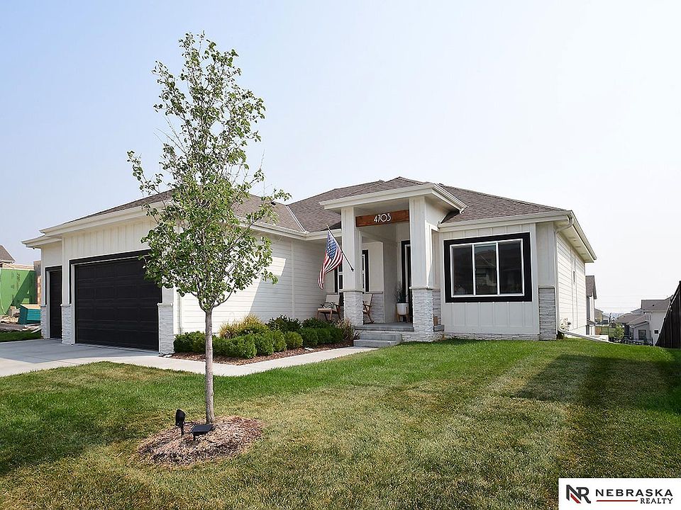 1st image of 4703 N 189th St