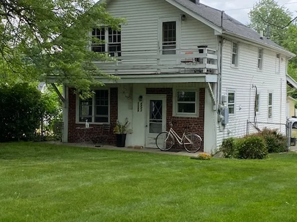 3249 Central St APT 1, Dexter, MI 48130