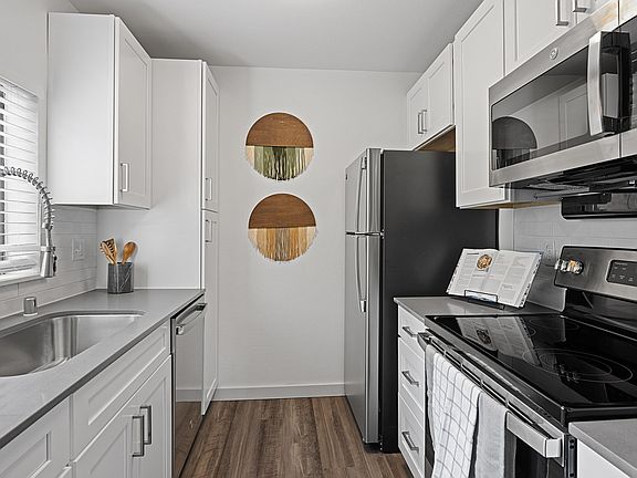 Kitchen at The Lakes in Bellevue, WA 98007