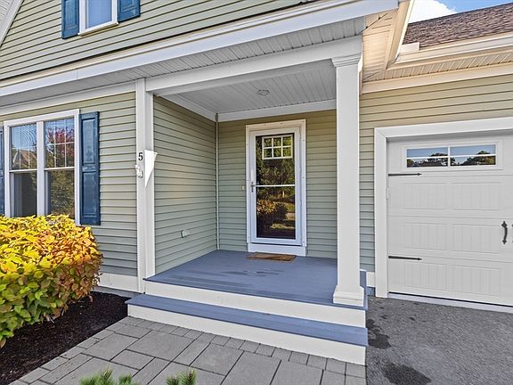 2nd image of 5 Daylily Dr Unit 5