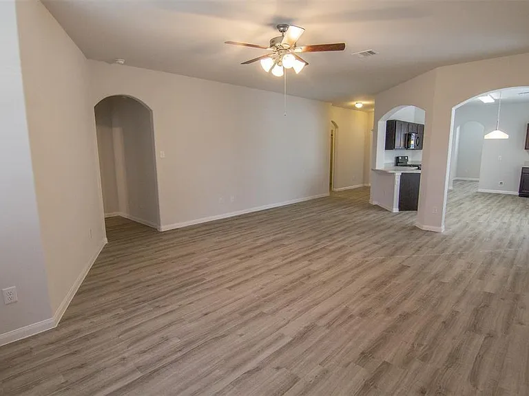 Cory Cornel Ln — Photo 10
