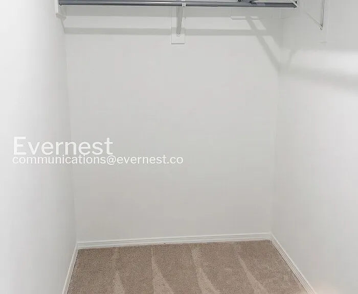 6648 Hollywood Ave — Photo 14