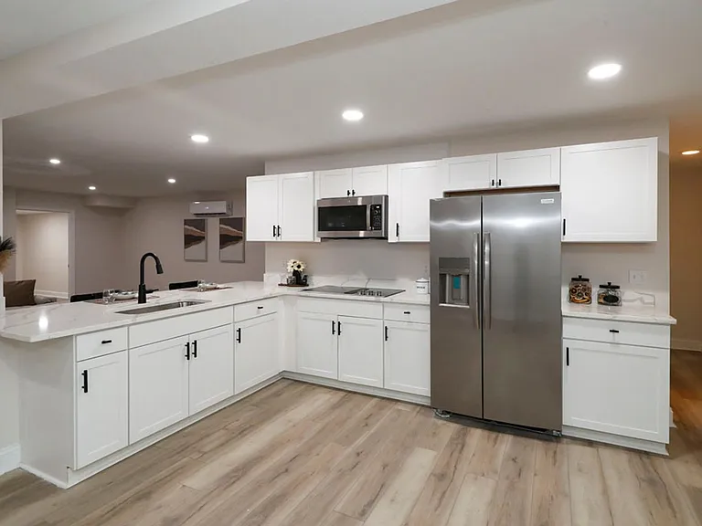 208 Fairfax Way — Photo 15