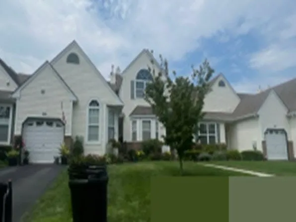 1507 Nicole Dr, Port Jefferson Station, NY 11776