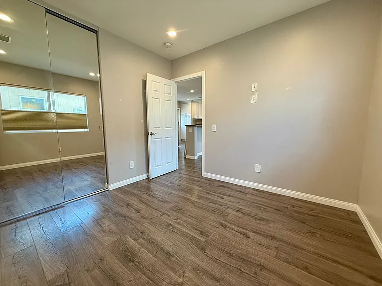 4641 Wilson Ave — Photo 14