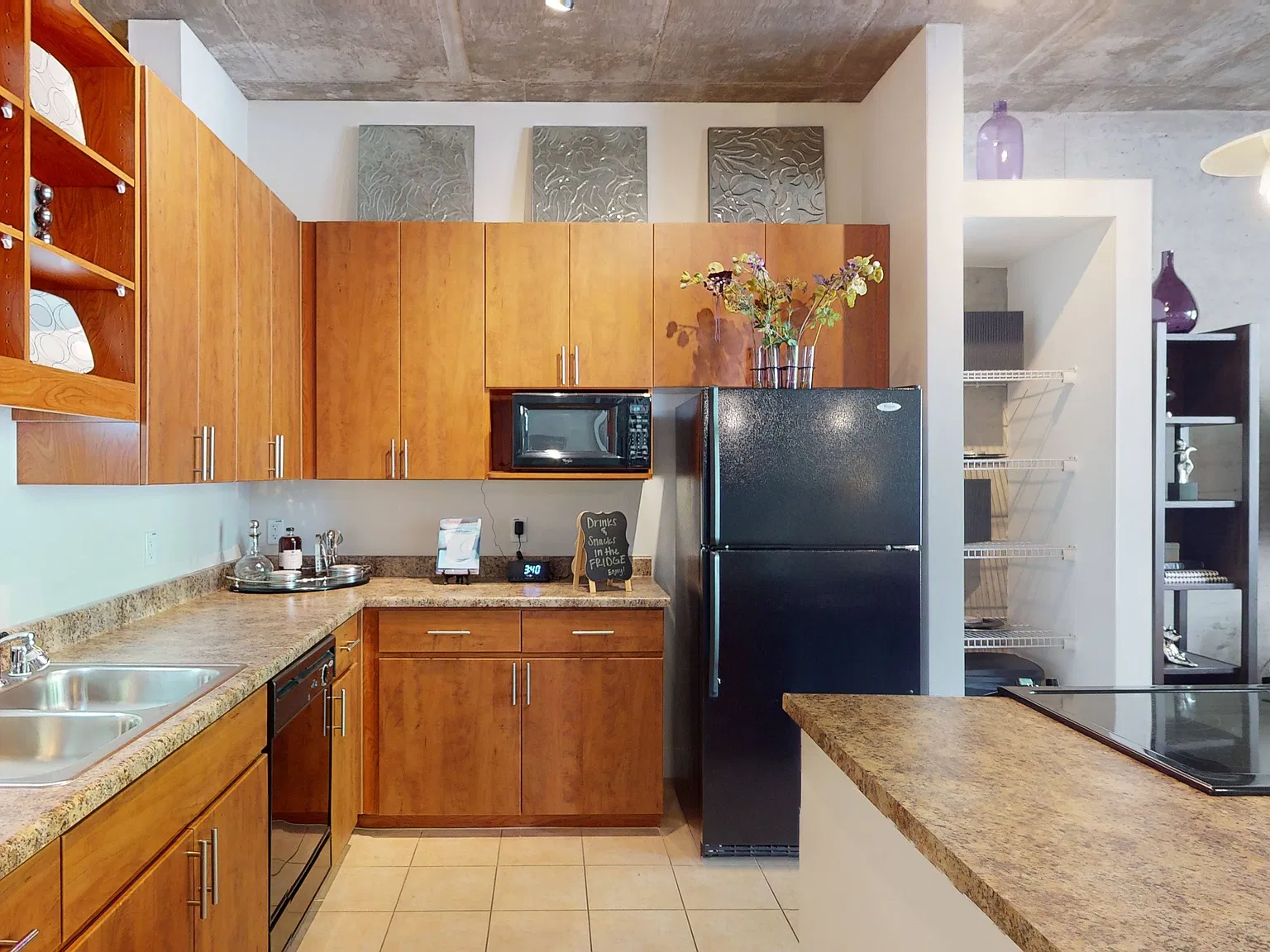 Skyline Lofts — Photo 4