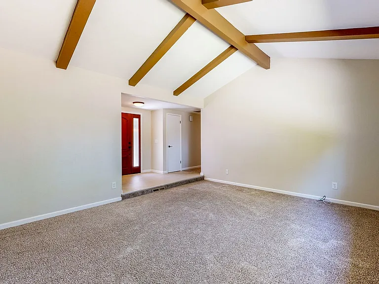 2146 Rivera Dr — Photo 12