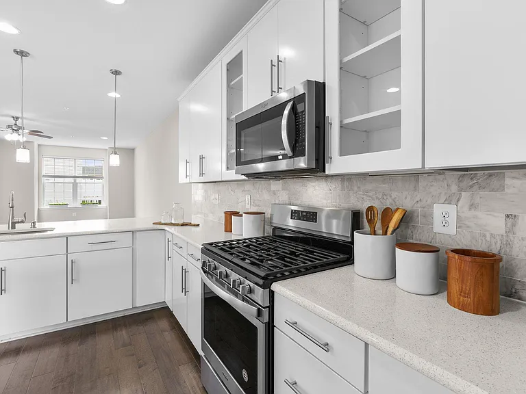7720 Rearden Ct — Photo 12