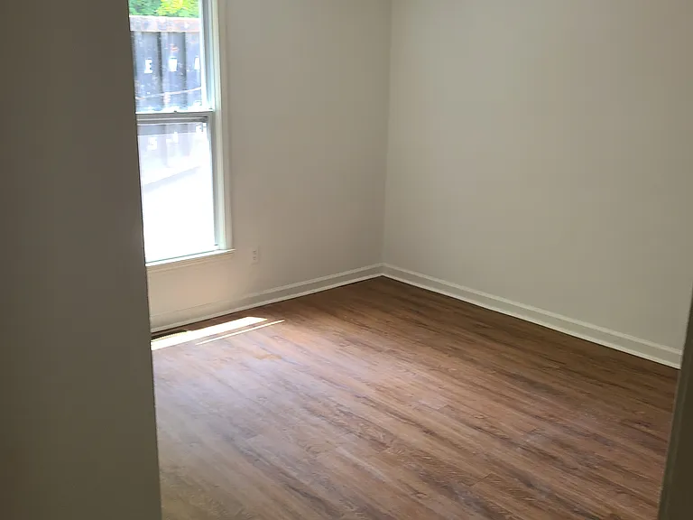 203B S Oak Ave — Photo 7