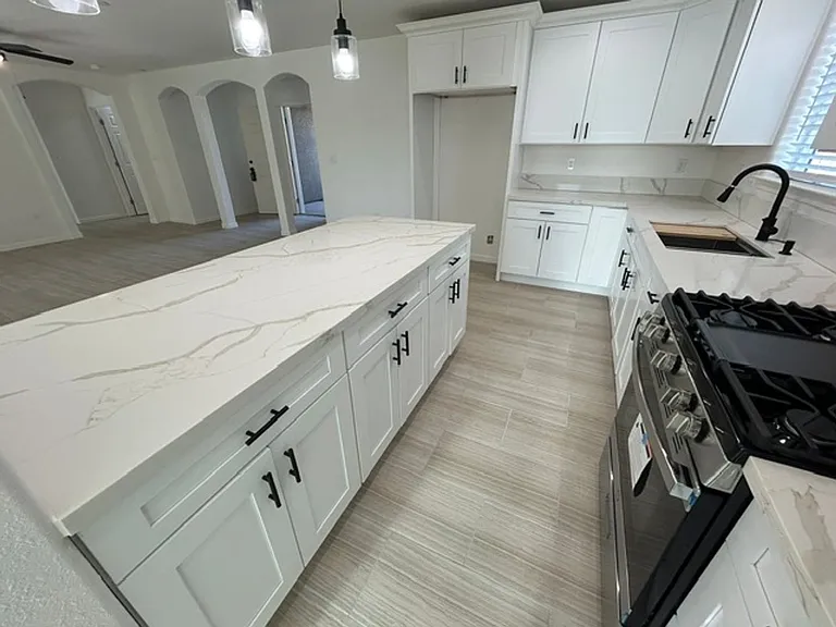 820 N Cypress St — Photo 14