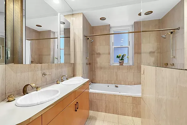 Rented by Compass | media 14