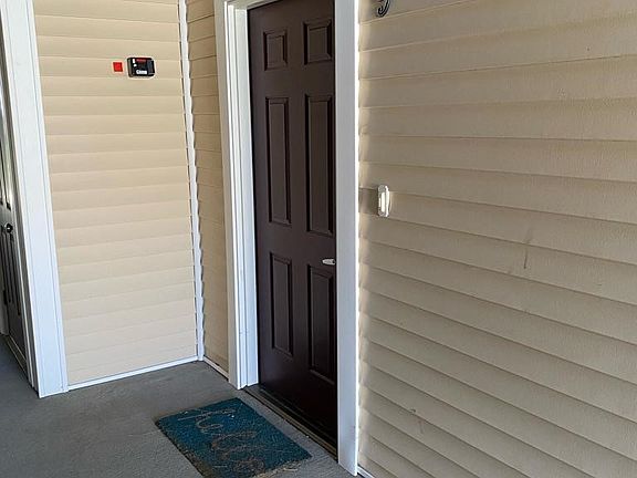2nd image of 1805 SW White Birch Cir Unit 9