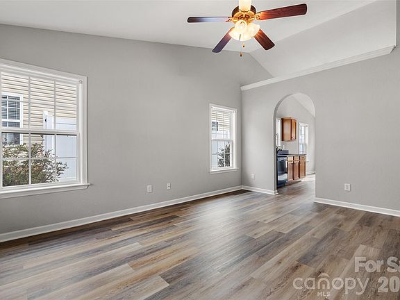 4th image of 1695 Clemmon Sanders Cir