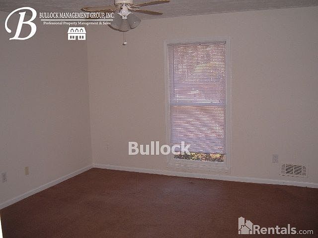 2nd image of 5382 Bishops Cir APT B