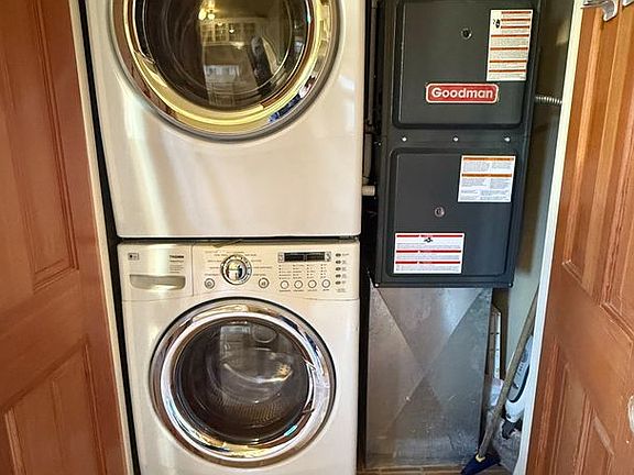 3rd image of 2625 SE 21st Ave #C-k183