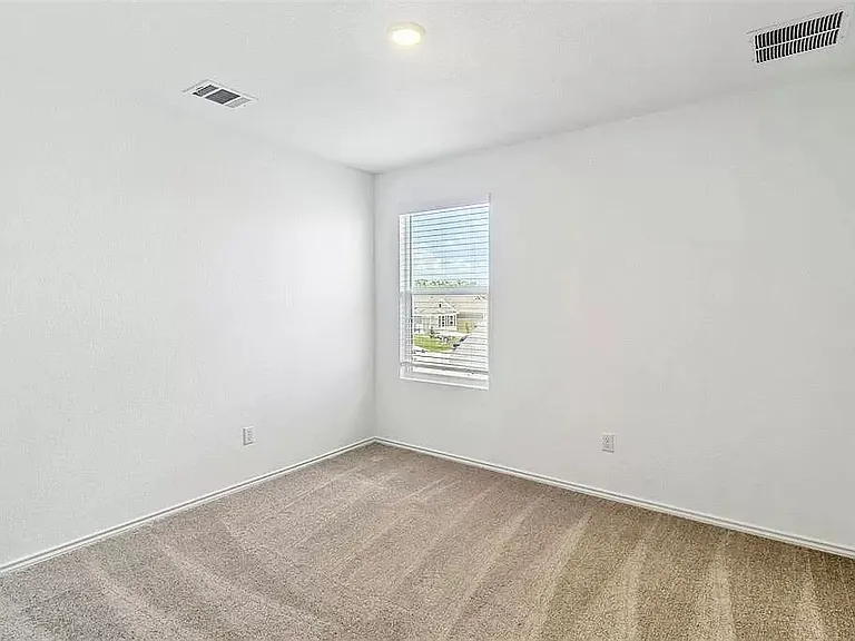 1104 Catfish Ln — Photo 11