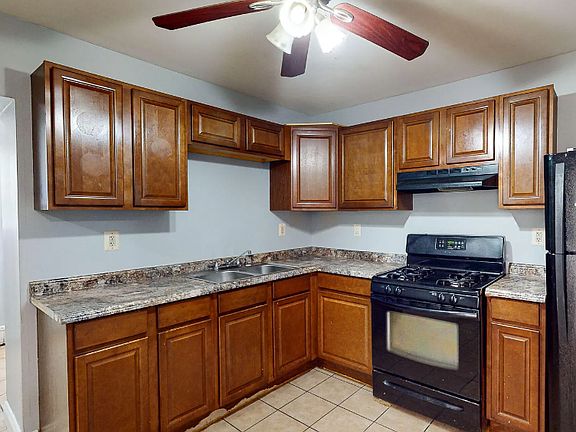 3rd image of 52 Bassett St APT 2