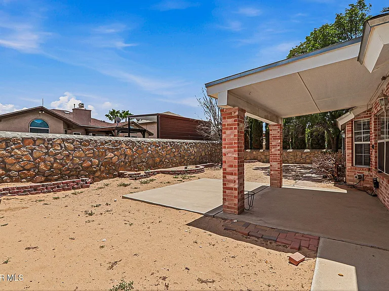 1936 Desert Sun Dr — Photo 44