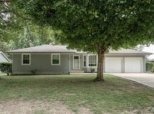 604 Hamblen Rd, Greenwood, MO 64034