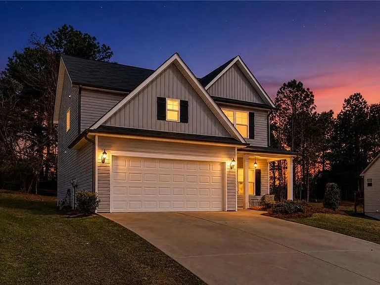 123 Mulberry Dr — Photo 1