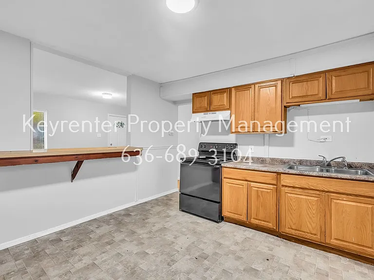 10521 Duke Dr — Photo 13
