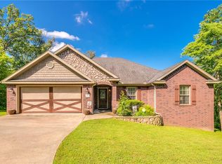 3 Tarleton Cir, Bella Vista, AR 72715