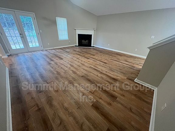 4th image of 95 Creek Way