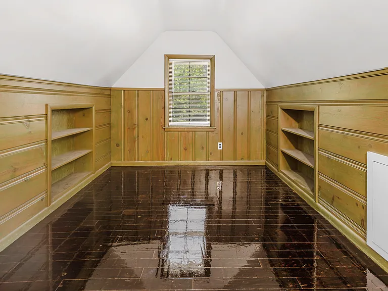 18214 Lewis Dr — Photo 26