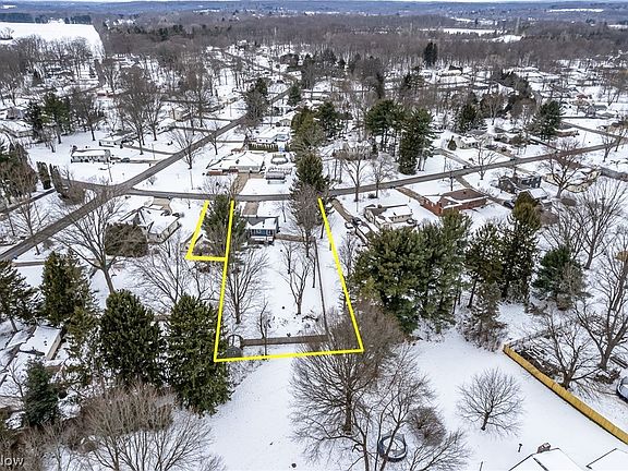 3rd image of 1569 Denise Dr