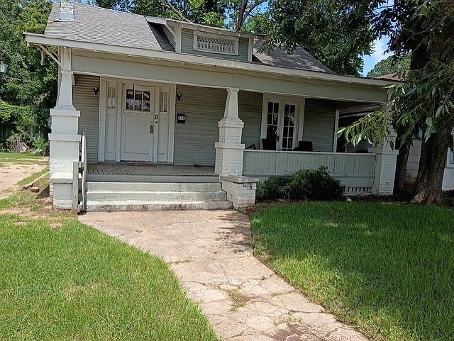 1st image of 636 Kings Hwy