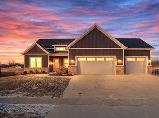 110 Raef Rd, Downs, IL 61736