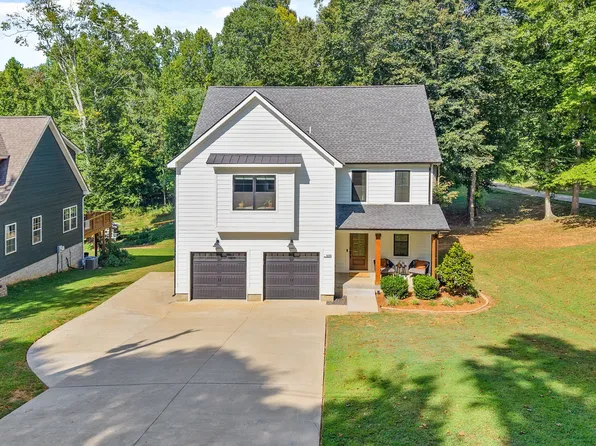 699 Hogan Rd, Clarksville, TN 37043