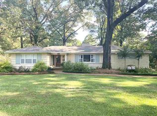 1823 Bellewood Rd, Jackson, MS 39211
