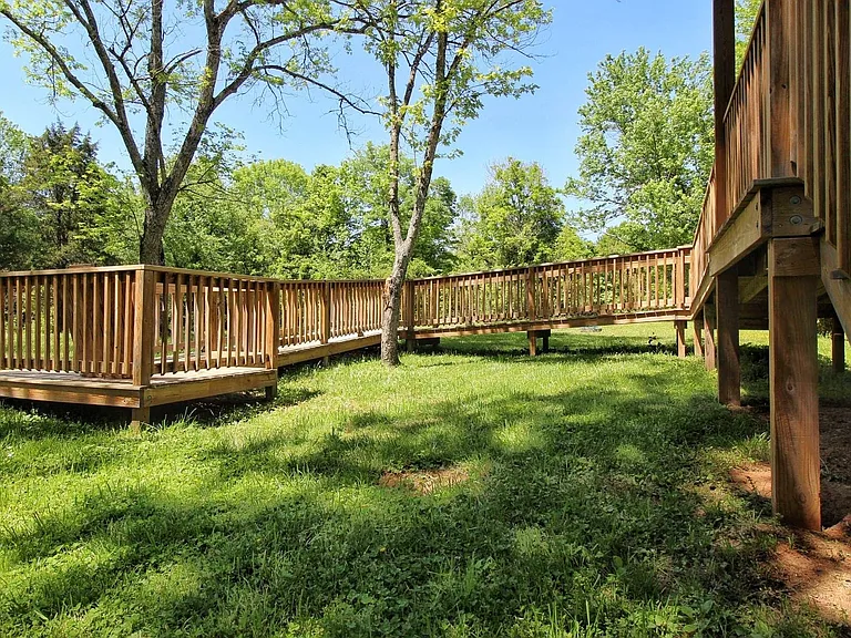 2441 Indian Creek Rd — Photo 15