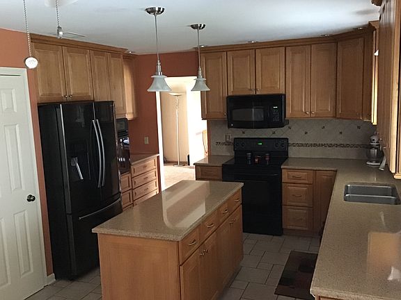2nd image of 5530 Seville Ct