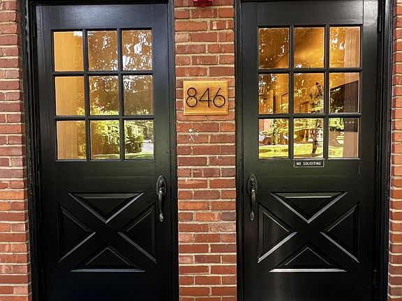 2nd image of 846 Thorn St APT 75