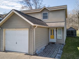 523 Glendale Dr, Endicott, NY 13760