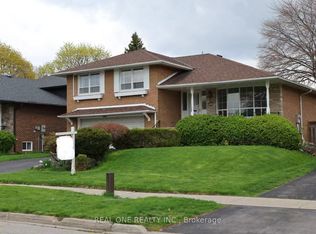 22 Kenmanor Blvd, Toronto, ON M1W1R7